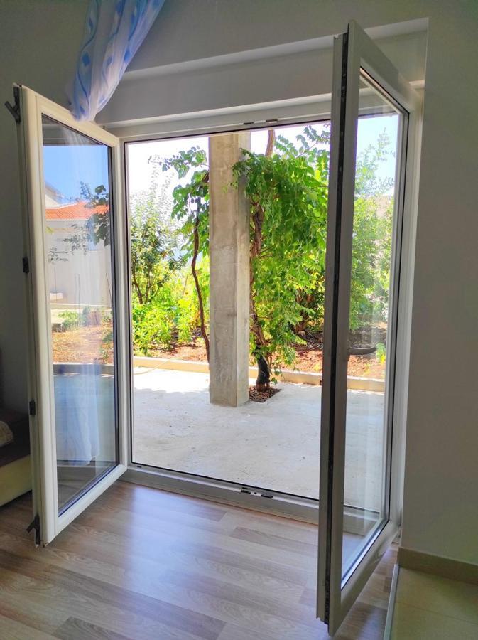 One Bedroom Apartment Gogo With Private Parking 内乌姆 外观 照片